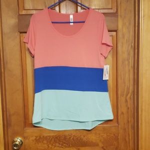 NWT Lularoe Colorblock Classic Tee